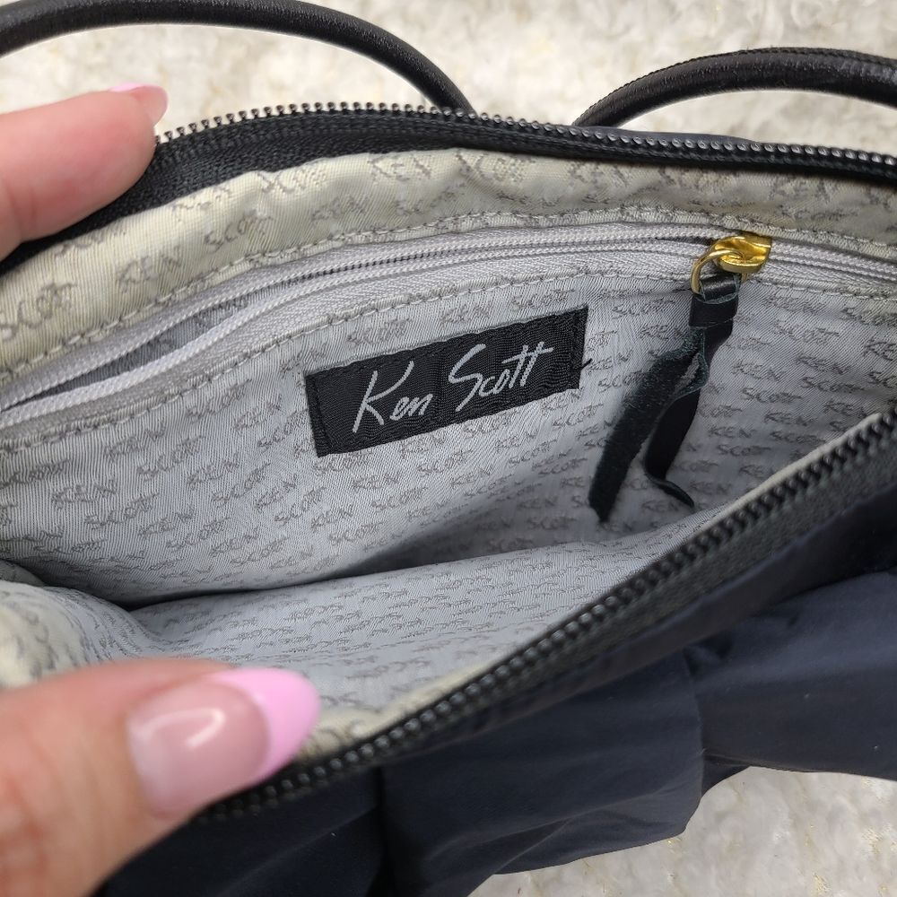 Ken Scott Nylon Ruffle Shoulder Bag‎ - Picture 4 of 8